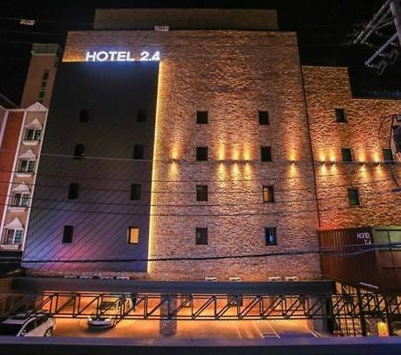 Hotel 2.4 Сеул Екстер'єр фото