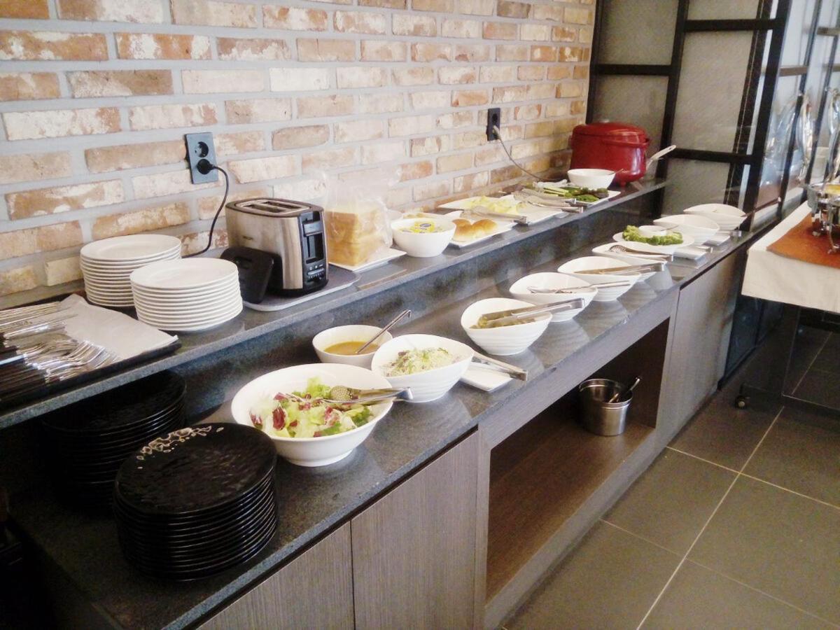 Hotel 2.4 Сеул Екстер'єр фото