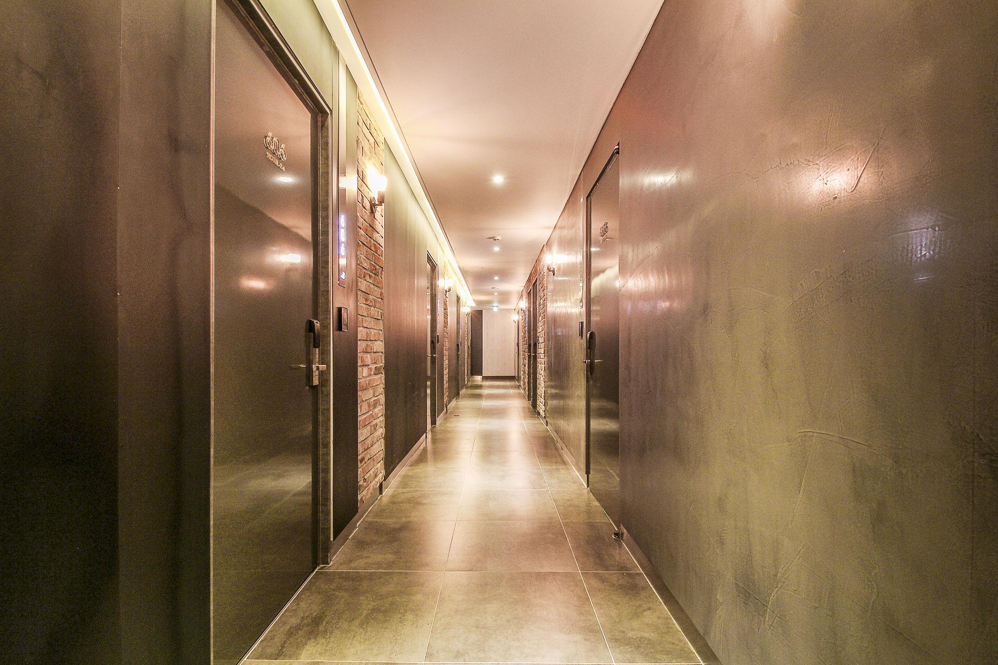 Hotel 2.4 Сеул Екстер'єр фото