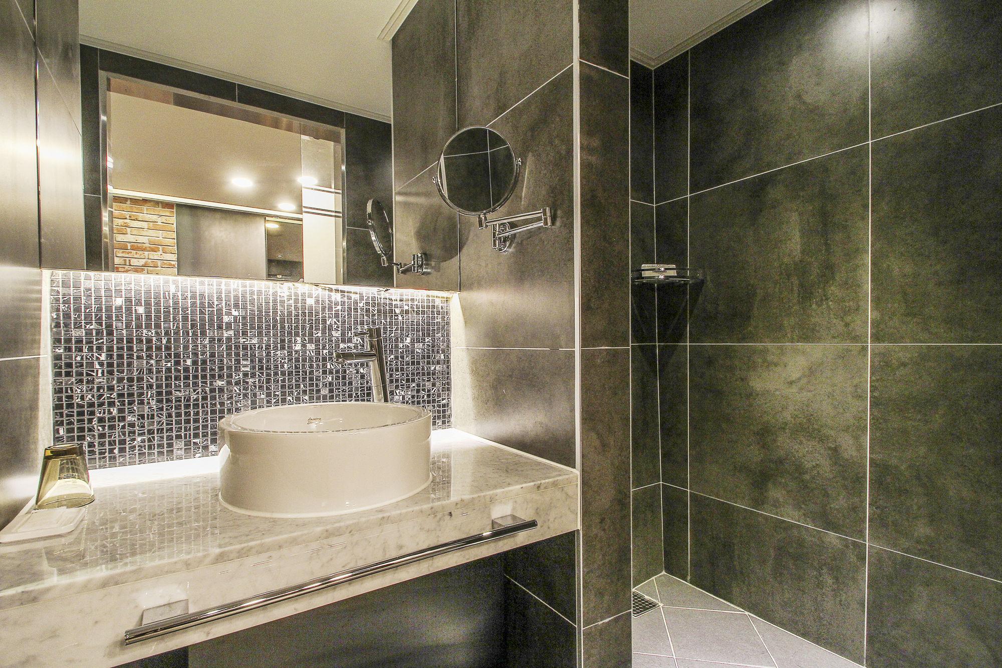 Hotel 2.4 Сеул Екстер'єр фото